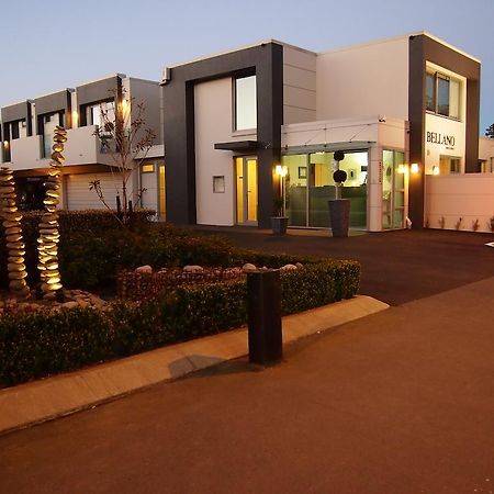 Bellano Motel Suites ไครสต์เชิร์ช ภายนอก รูปภาพ The entrance to the hotel