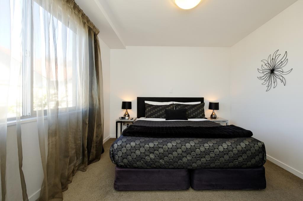 Bellano Motel Suites ไครสต์เชิร์ช ห้อง รูปภาพ A bedroom