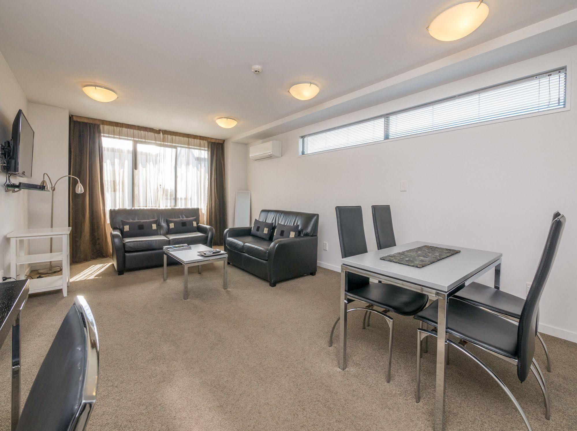 Bellano Motel Suites ไครสต์เชิร์ช ภายนอก รูปภาพ A typical apartment at the hotel