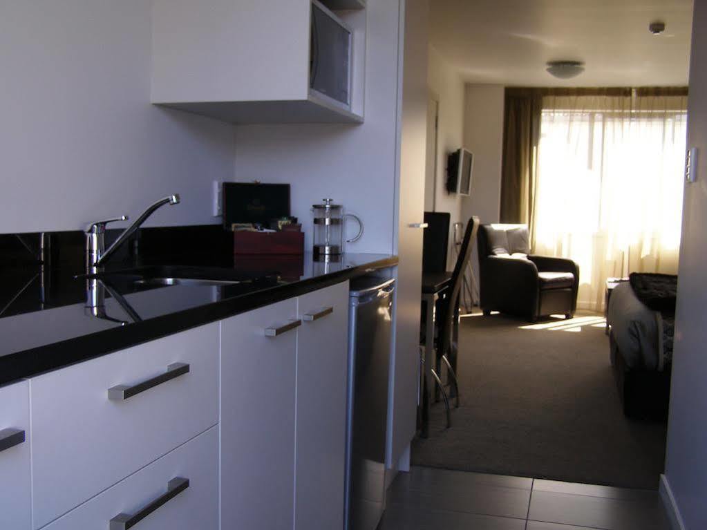 Bellano Motel Suites ไครสต์เชิร์ช ภายนอก รูปภาพ A studio apartment in New Zealand